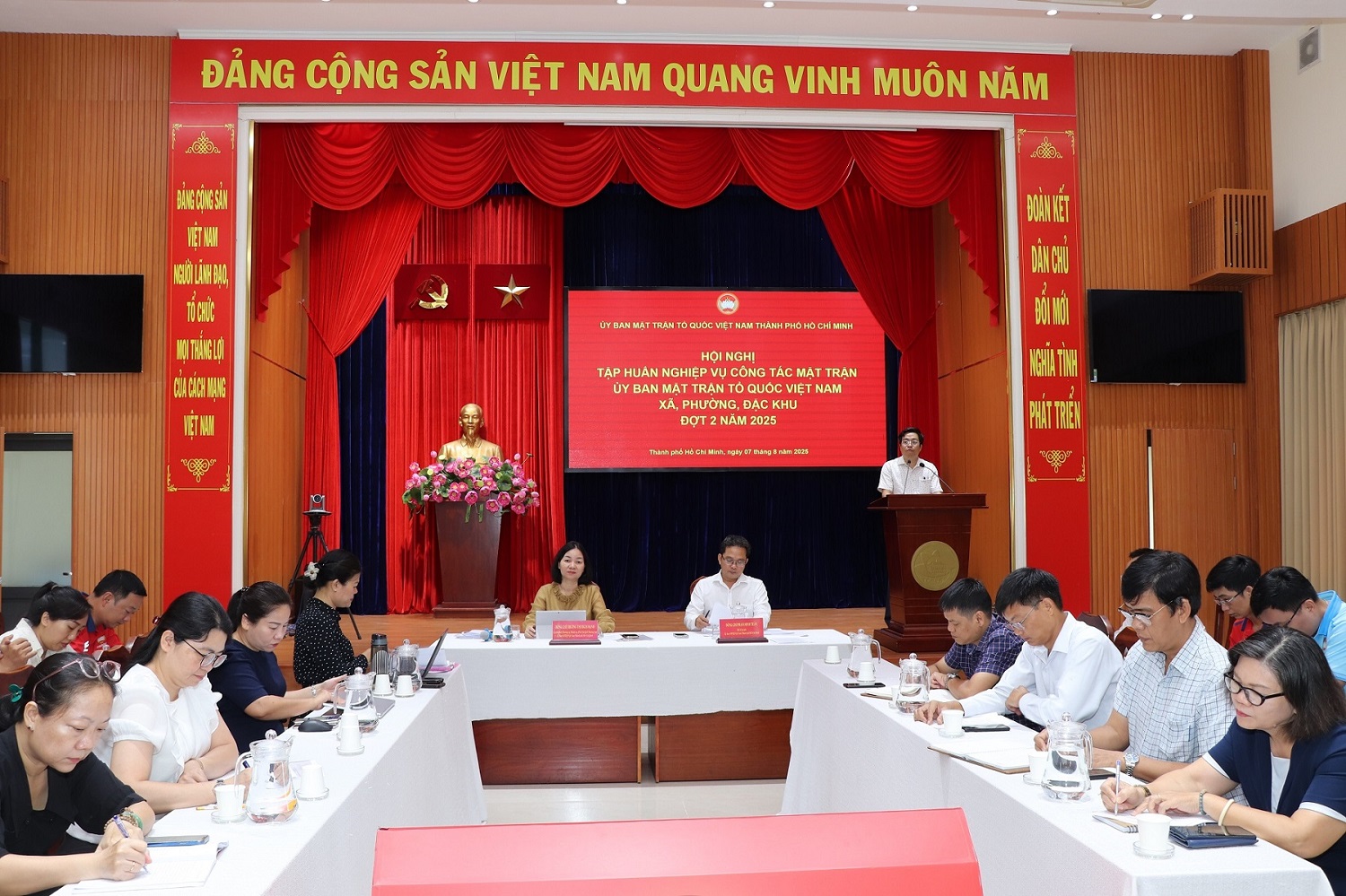 Bồi dưỡng chuyên môn, nghiệp vụ cho cán bộ, công chức MTTQ